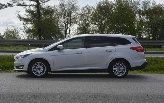 Ford Focus cena 44403 przebieg: 105617, rok produkcji 2018 z Zawiercie małe 497